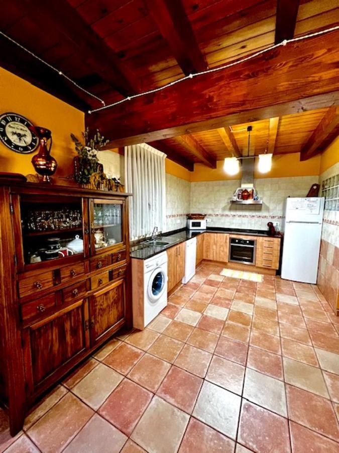 Spacious House In Ogassa With Terrace And Bbq Εξωτερικό φωτογραφία