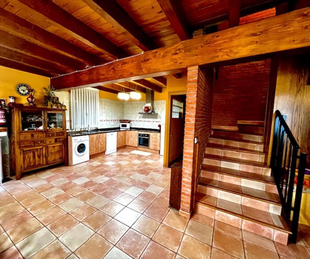 Spacious House In Ogassa With Terrace And Bbq Εξωτερικό φωτογραφία